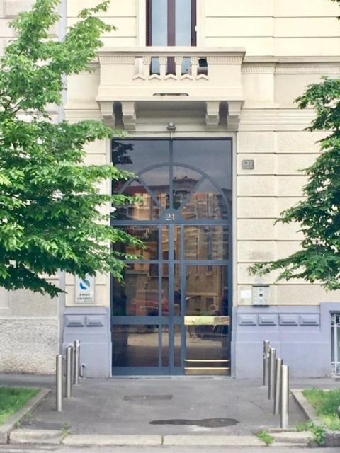 The Small White House In Milan Apartment Exterior photo